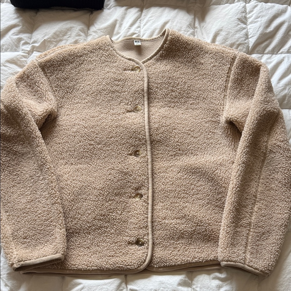 Uniqlo Beige Sherpa Button-Front Jacket - Women